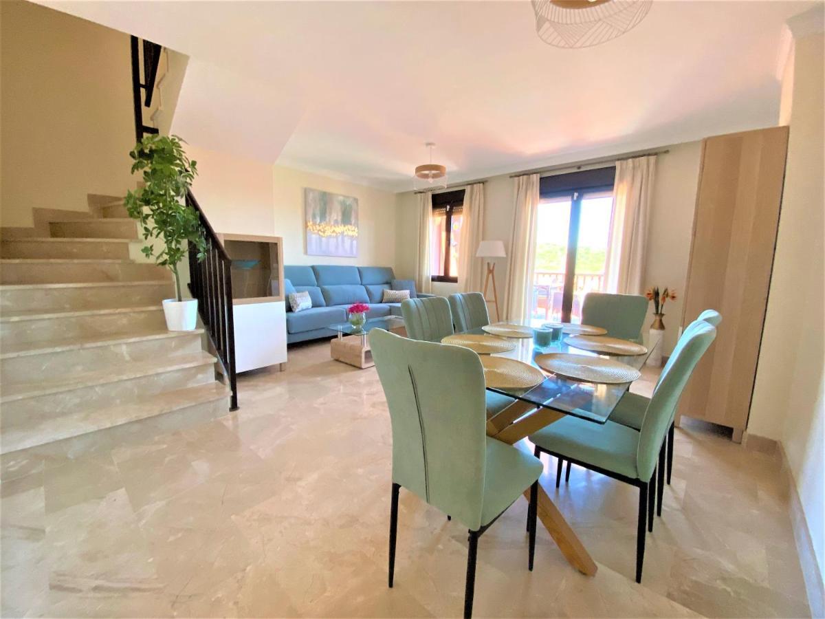 Sea View Penthouse Apartment With Hot Tub - Casa Bella Vista, Buenas Noches , Estepona Exterior photo
