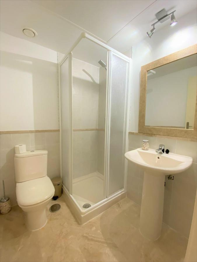 Sea View Penthouse Apartment With Hot Tub - Casa Bella Vista, Buenas Noches , Estepona Exterior photo