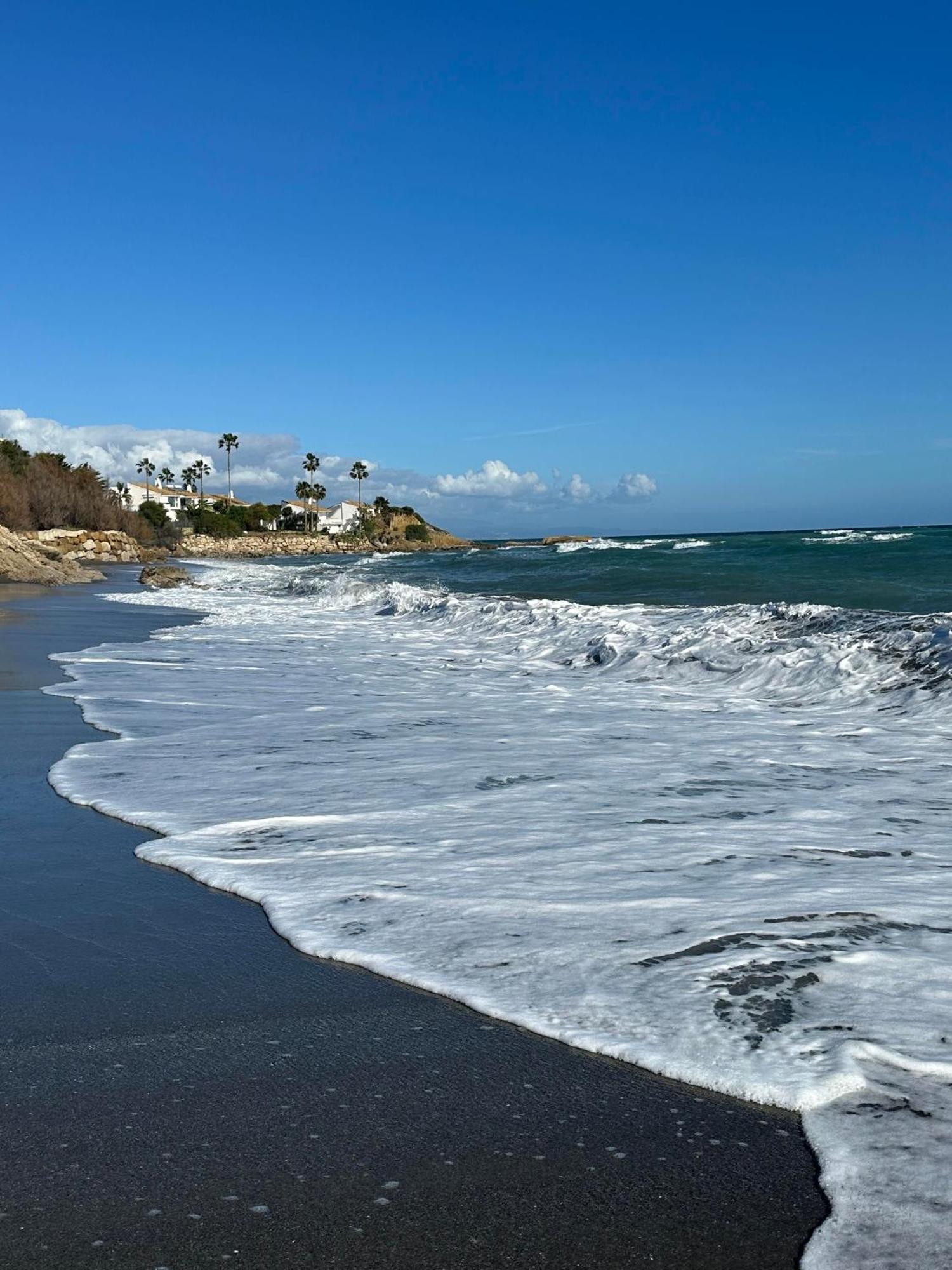 Sea View Penthouse Apartment With Hot Tub - Casa Bella Vista, Buenas Noches , Estepona Exterior photo