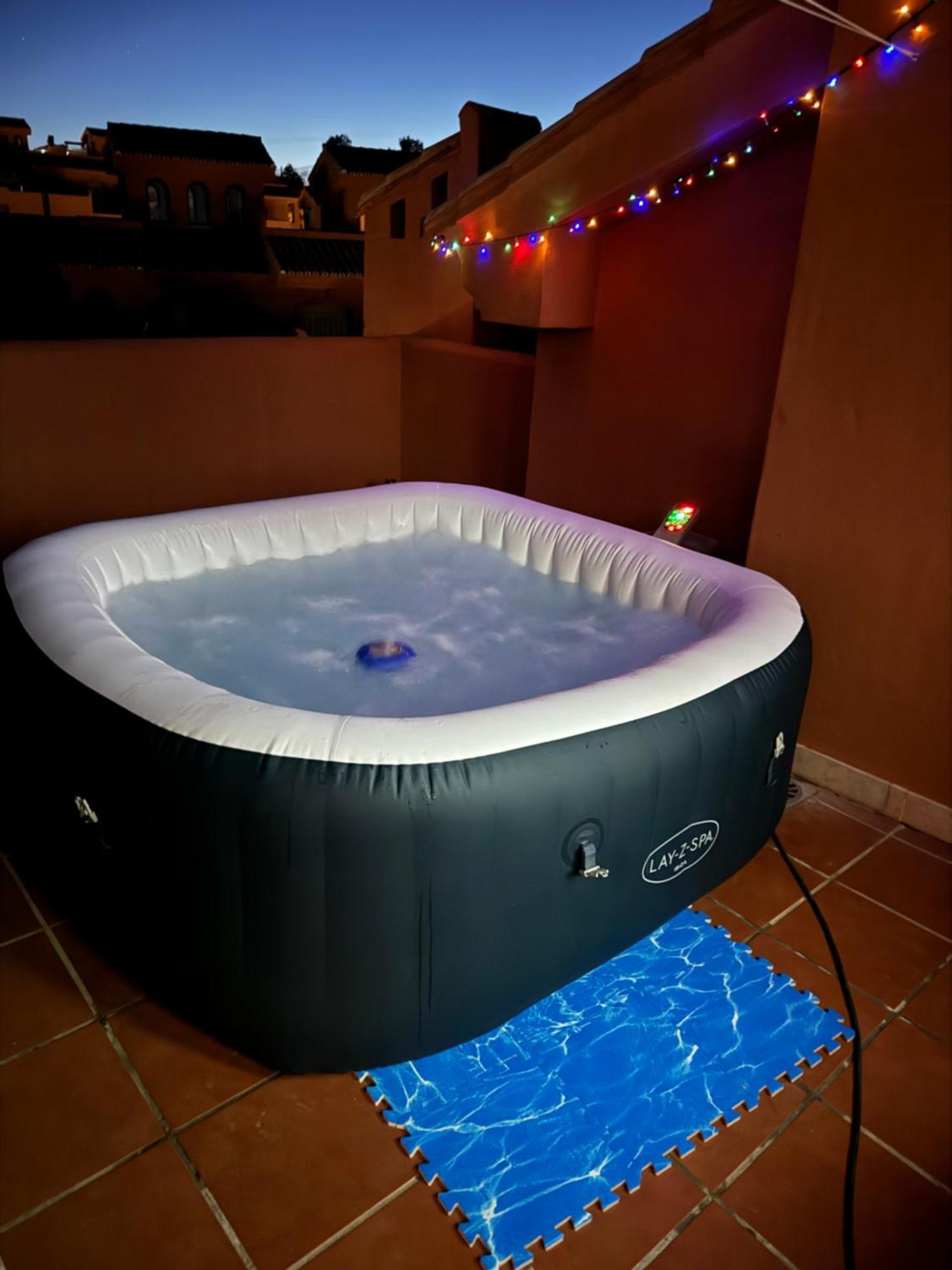 Sea View Penthouse Apartment With Hot Tub - Casa Bella Vista, Buenas Noches , Estepona Exterior photo