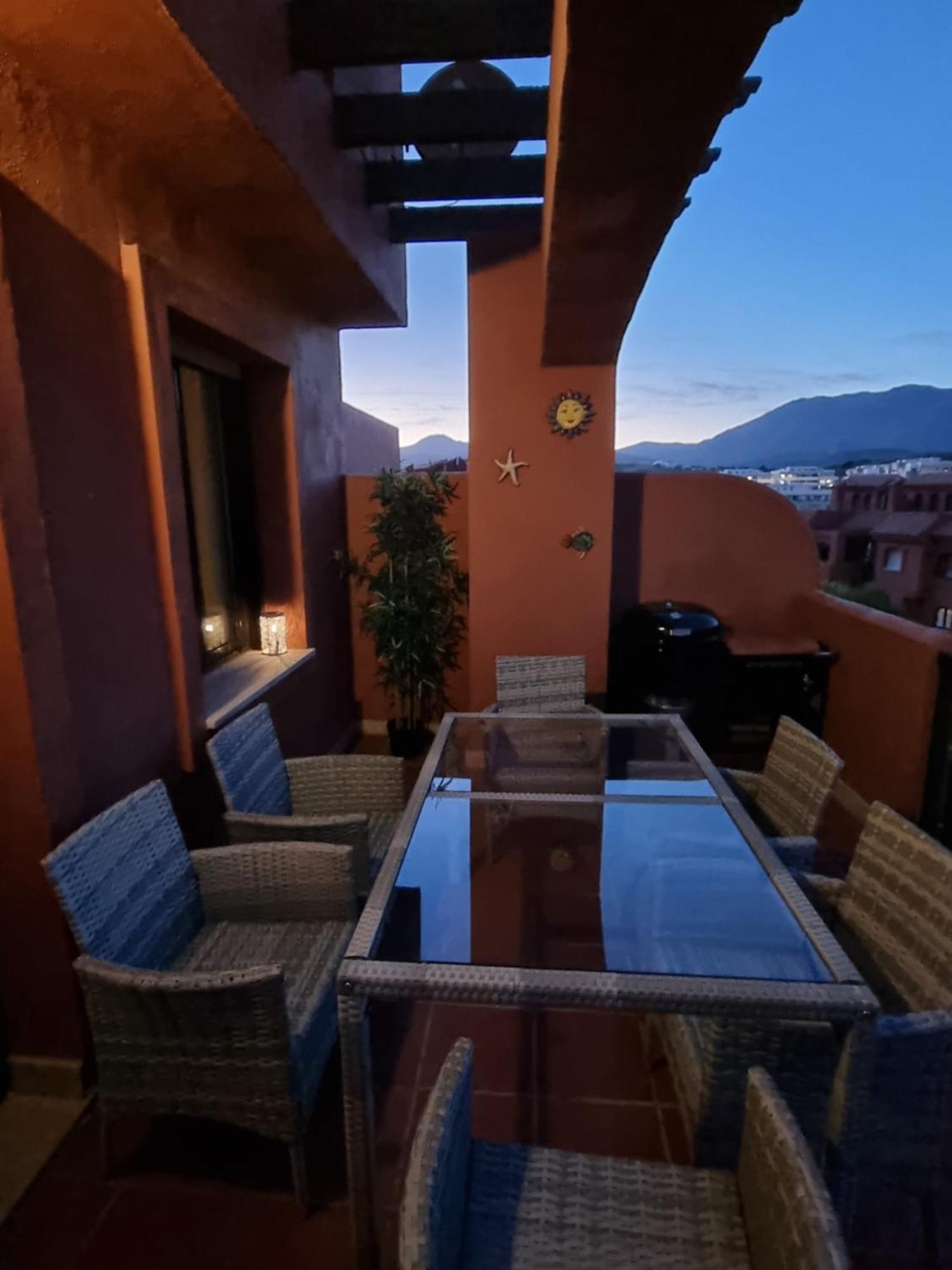 Sea View Penthouse Apartment With Hot Tub - Casa Bella Vista, Buenas Noches , Estepona Exterior photo